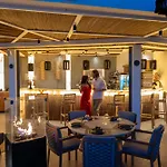 佩提宫套房酒店 酒店 4*