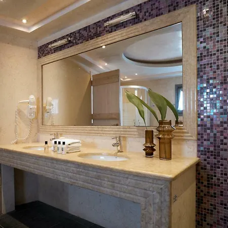 Petit Palace (adults Only) 4* Fira (Santorini)