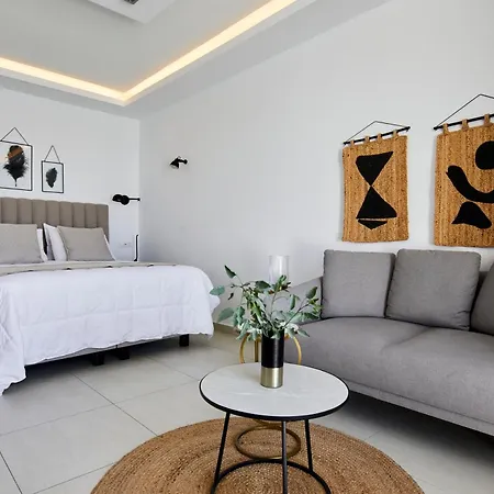 بوتي بالاس سويتس ثيرا